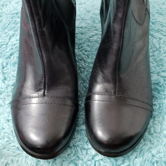 Miz Mooz Sarah Leather Cap Toe Ankle Booties NWOT - Picture 4 of 8